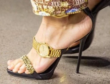 Παπούτσια... ρολόγια- Δύο κορυφαίοι σχεδιαστές δημιούργησαν το πιο ανατρεπτικό ζευγάρι (φωτο)